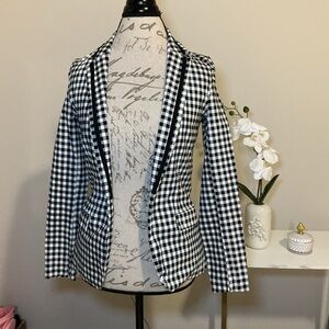 XOXO Women's Black and White Checkered Blazer